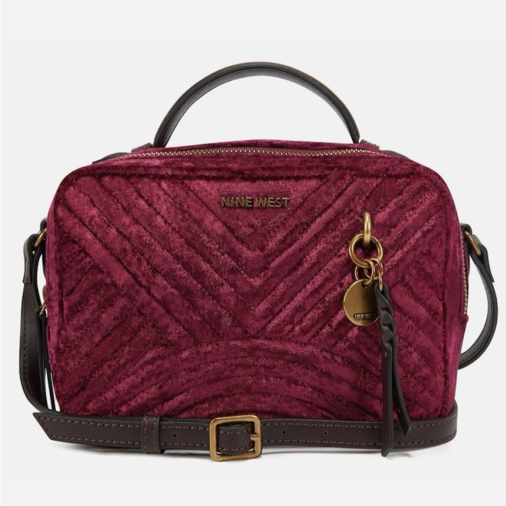 🍷Nine West Burgundy Crossbody Bag🍷
